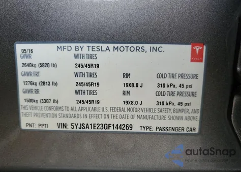 2016 Tesla Model S z USA, uszkodzony, nr VIN 5YJSA1E23GF144269